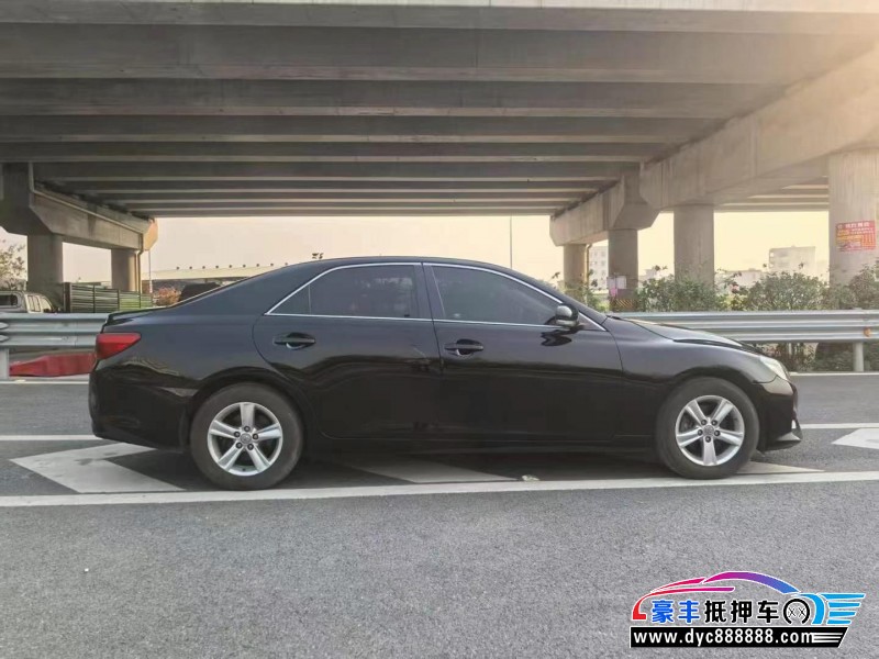 14年丰田锐志轿车抵押车出售