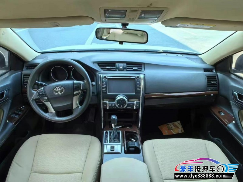 13年丰田锐志轿车抵押车出售