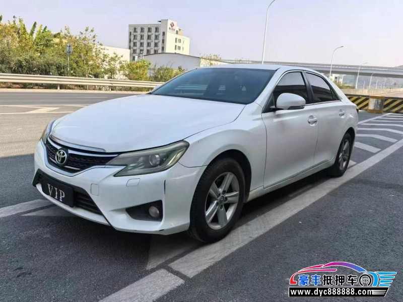 13年丰田锐志轿车抵押车出售