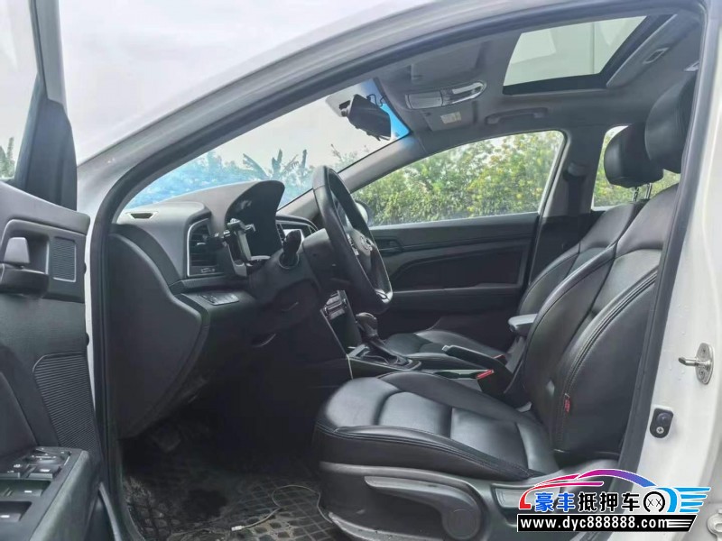 18年现代领动轿车抵押车出售