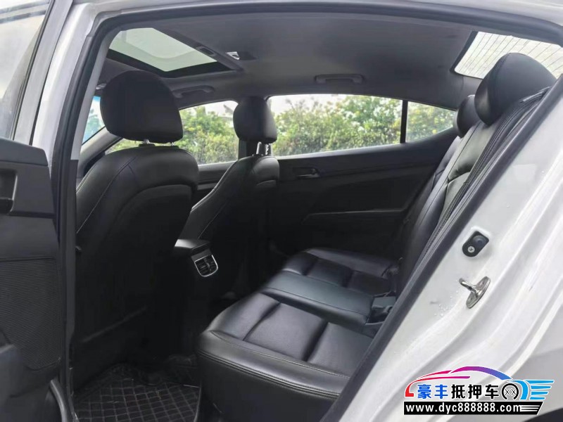 18年现代领动轿车抵押车出售