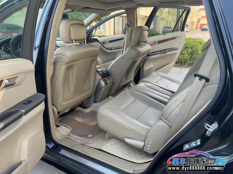 13年奔驰R轿车抵押车出售