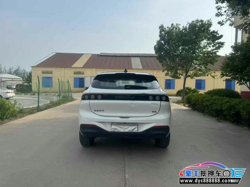 24年东风雷霆轿车抵押车出售