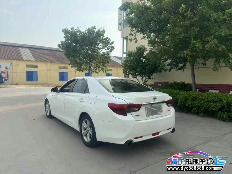 15年丰田锐志轿车抵押车出售