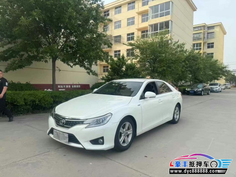 15年丰田锐志轿车抵押车出售