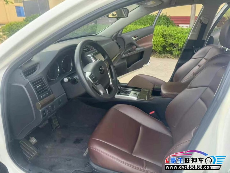 15年丰田锐志轿车抵押车出售