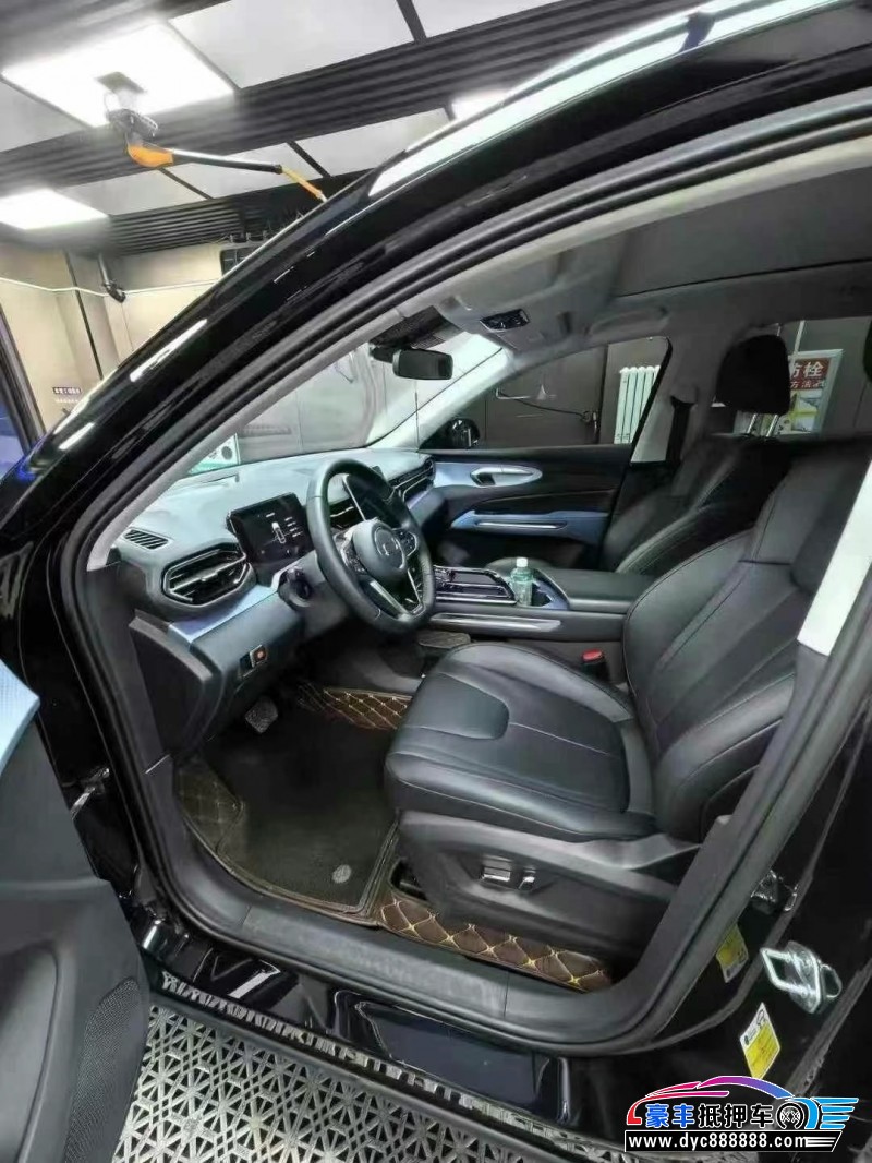 24年奔腾T90轿车抵押车出售