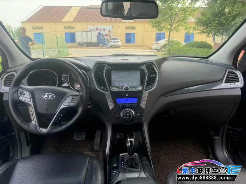 13年现代圣达菲轿车抵押车出售