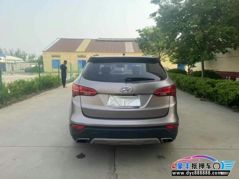 13年现代圣达菲轿车抵押车出售