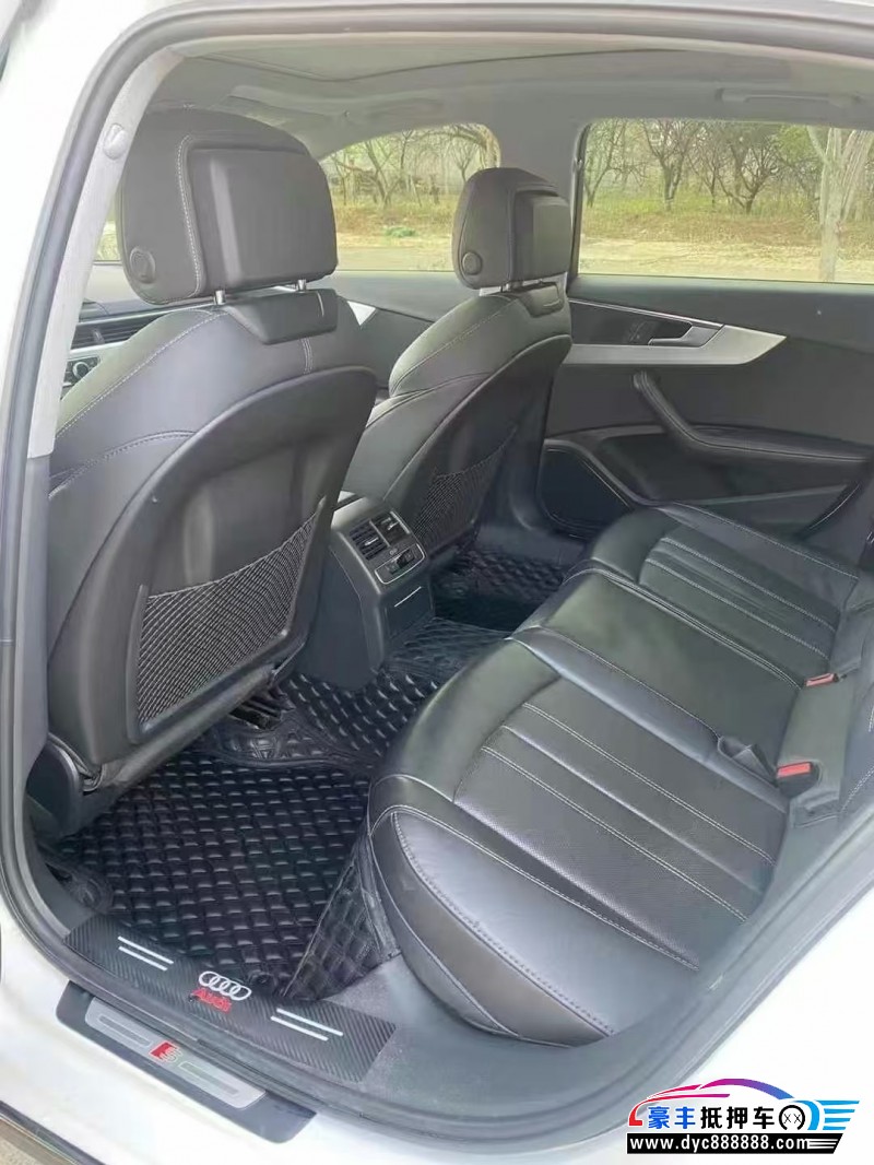 22年奥迪A4L轿车抵押车出售