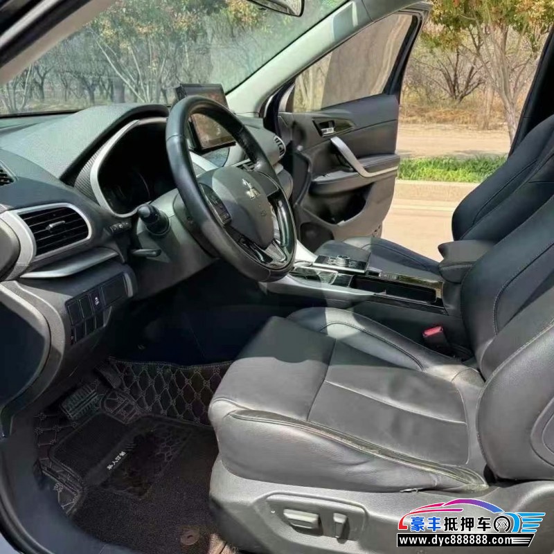 19年三菱奕歌轿车抵押车出售