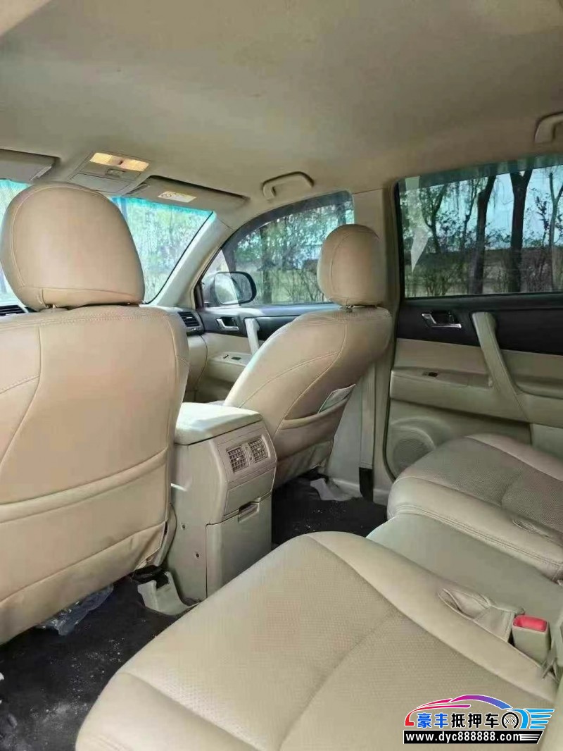 15年丰田汉兰达轿车抵押车出售