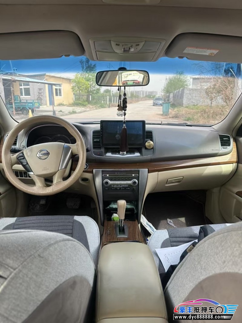12年日产天籁轿车抵押车出售