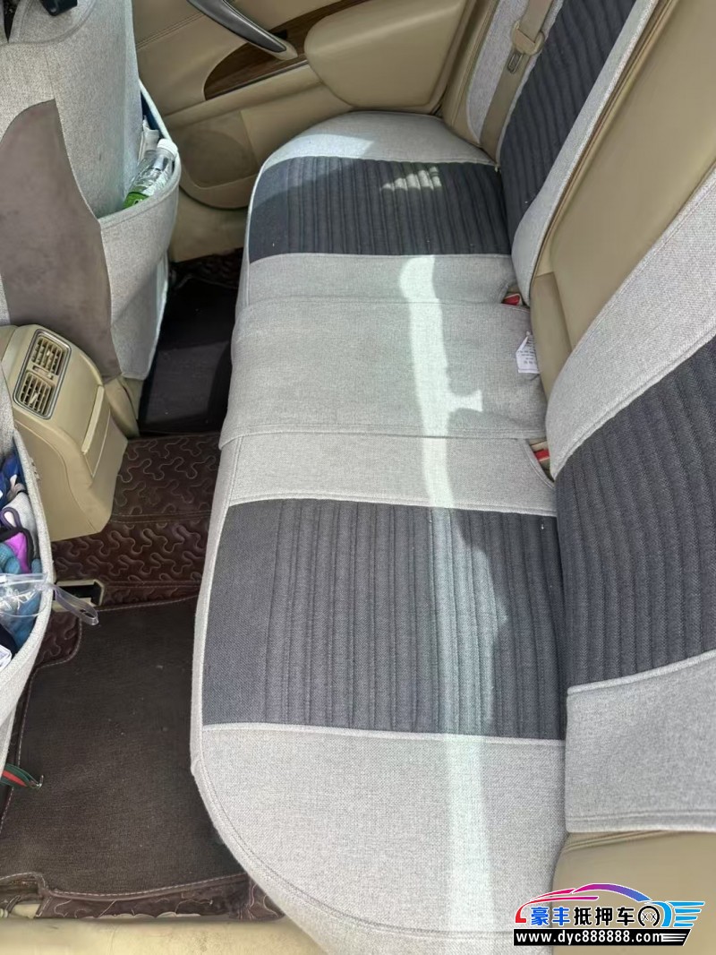 12年日产天籁轿车抵押车出售