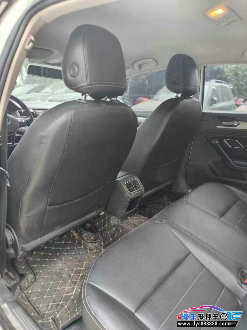 16年大众凌渡轿车抵押车出售