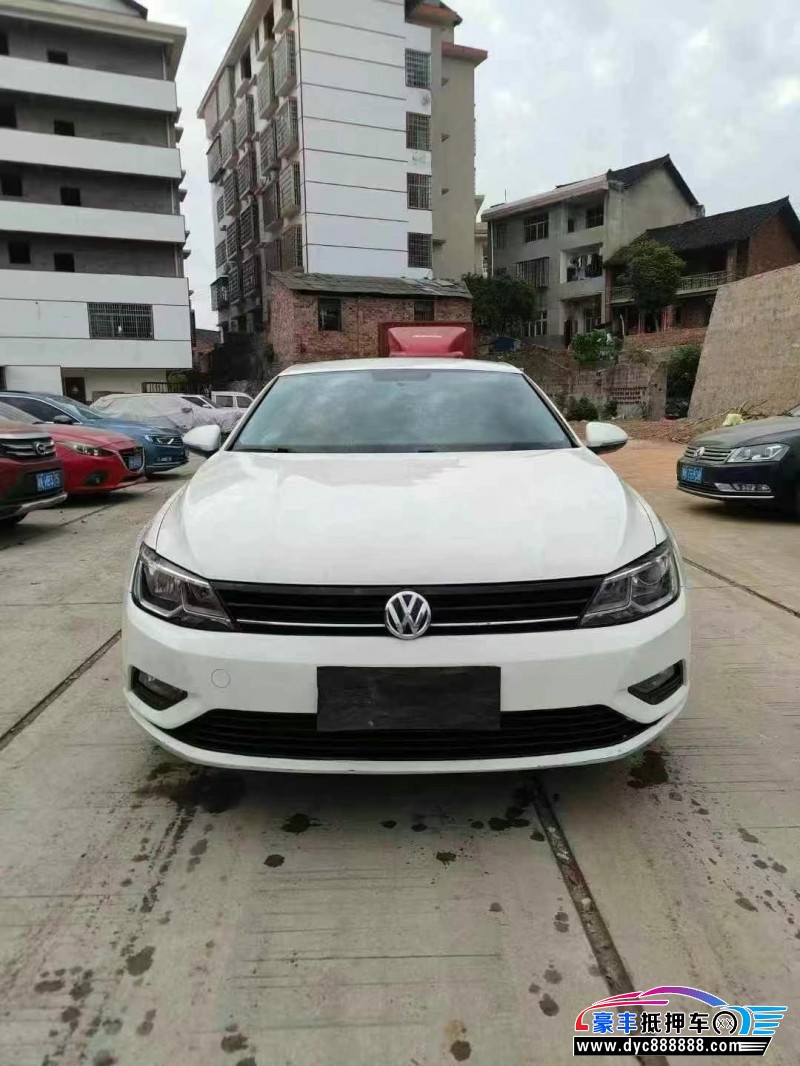 16年大众凌渡轿车抵押车出售