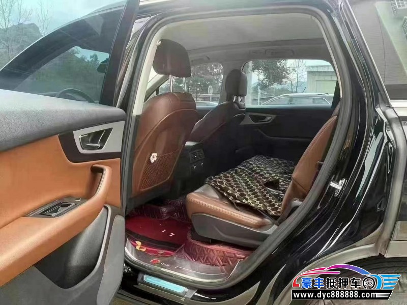 17年奥迪Q7轿车抵押车出售