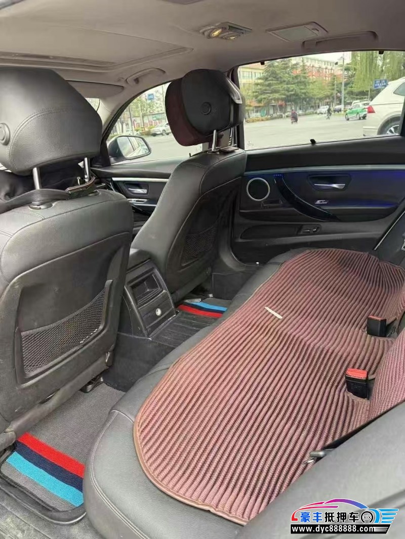 15年宝马3系轿车抵押车出售