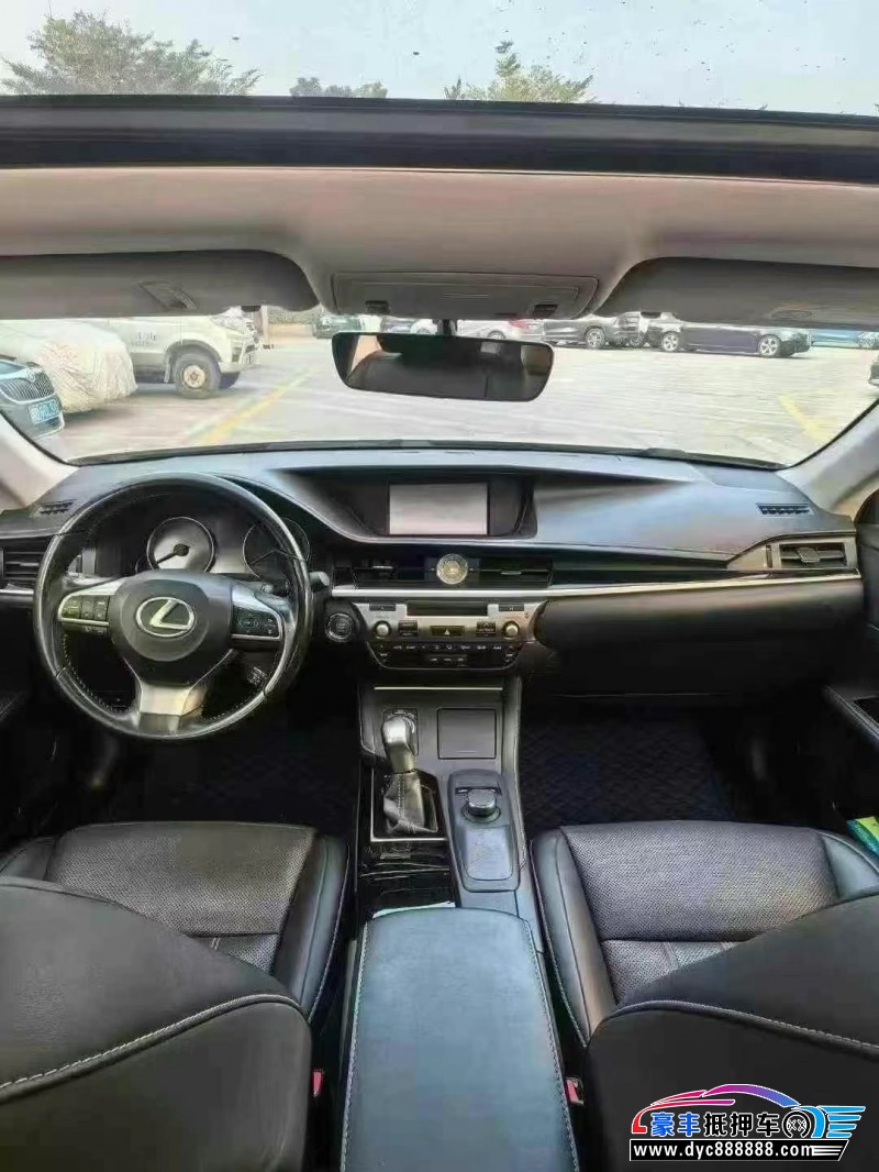 16年雷克萨斯ES轿车抵押车出售