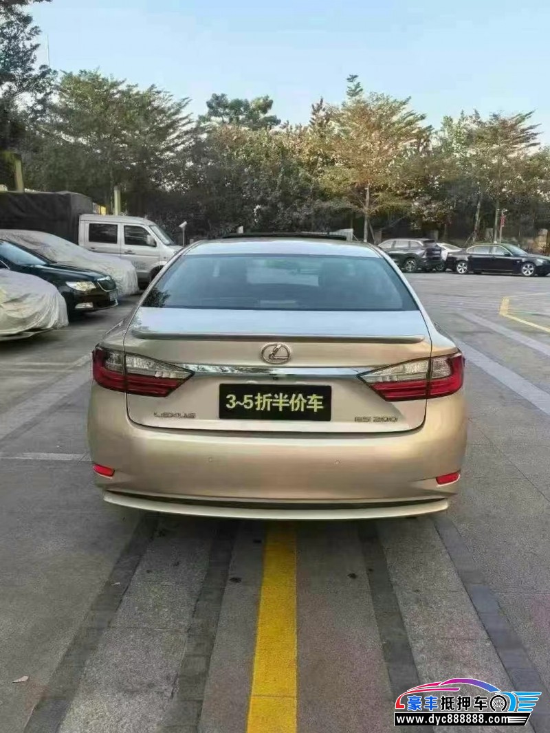 16年雷克萨斯ES轿车抵押车出售