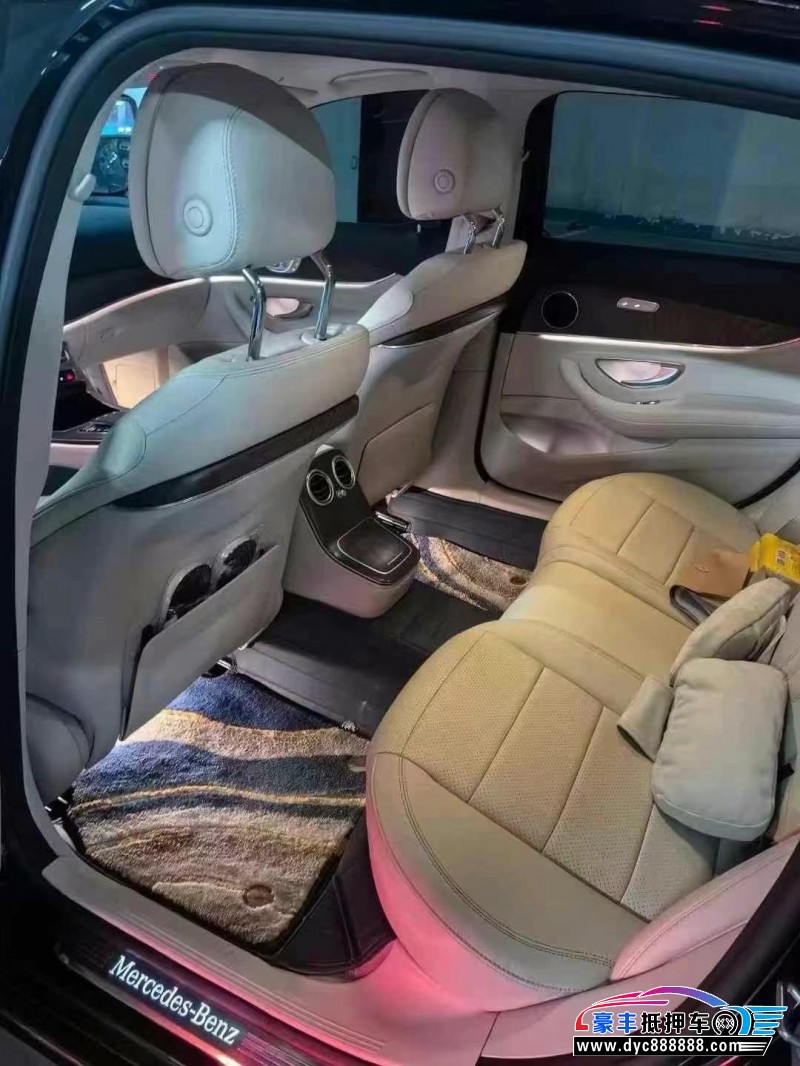 23年奔驰E轿车抵押车出售