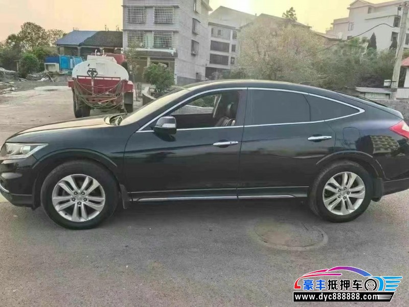 15年本田歌诗图轿车抵押车出售