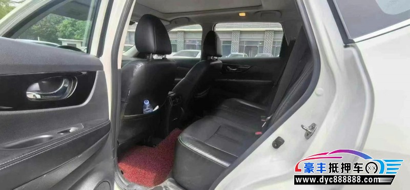 19年日产奇骏轿车抵押车出售