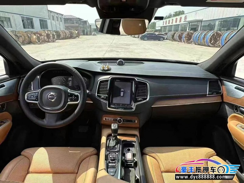 17年沃尔沃XC90轿车抵押车出售