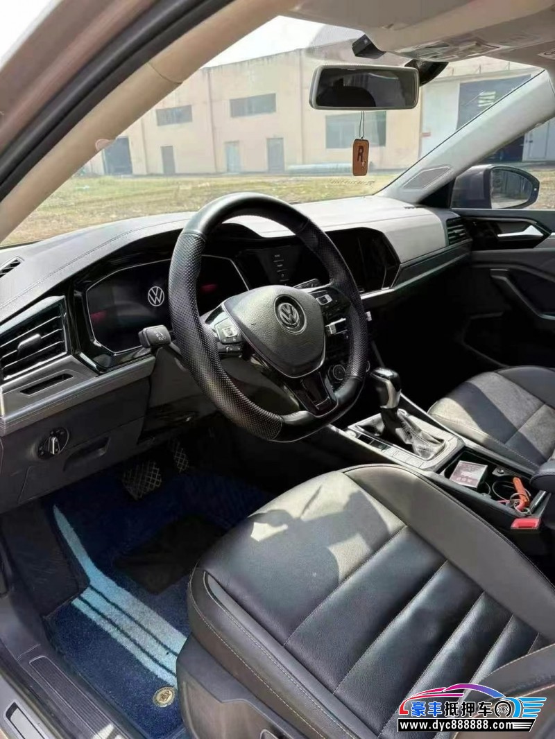 21年大众速腾轿车抵押车出售