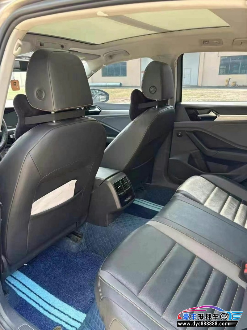 21年大众速腾轿车抵押车出售