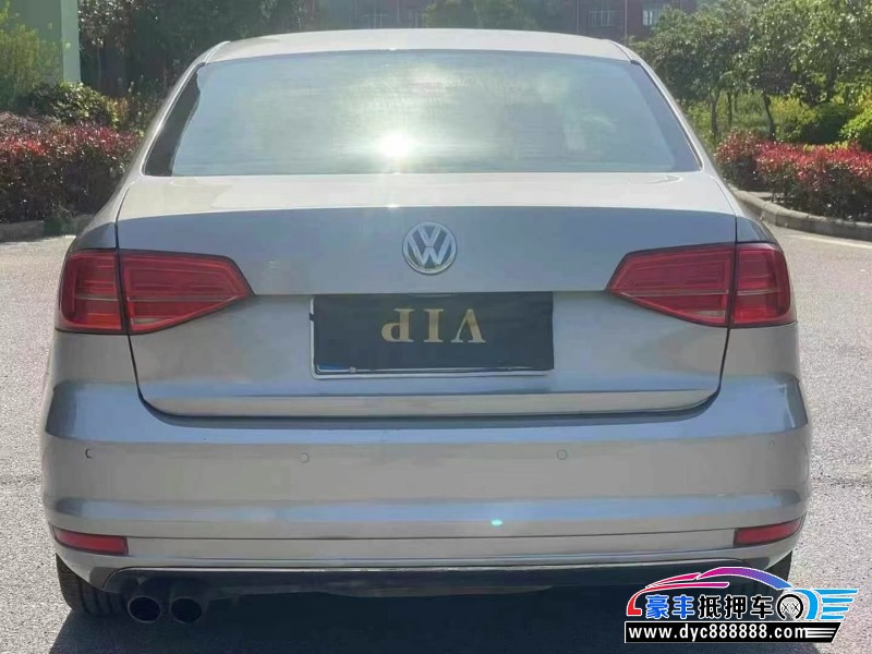 18年大众速腾轿车抵押车出售