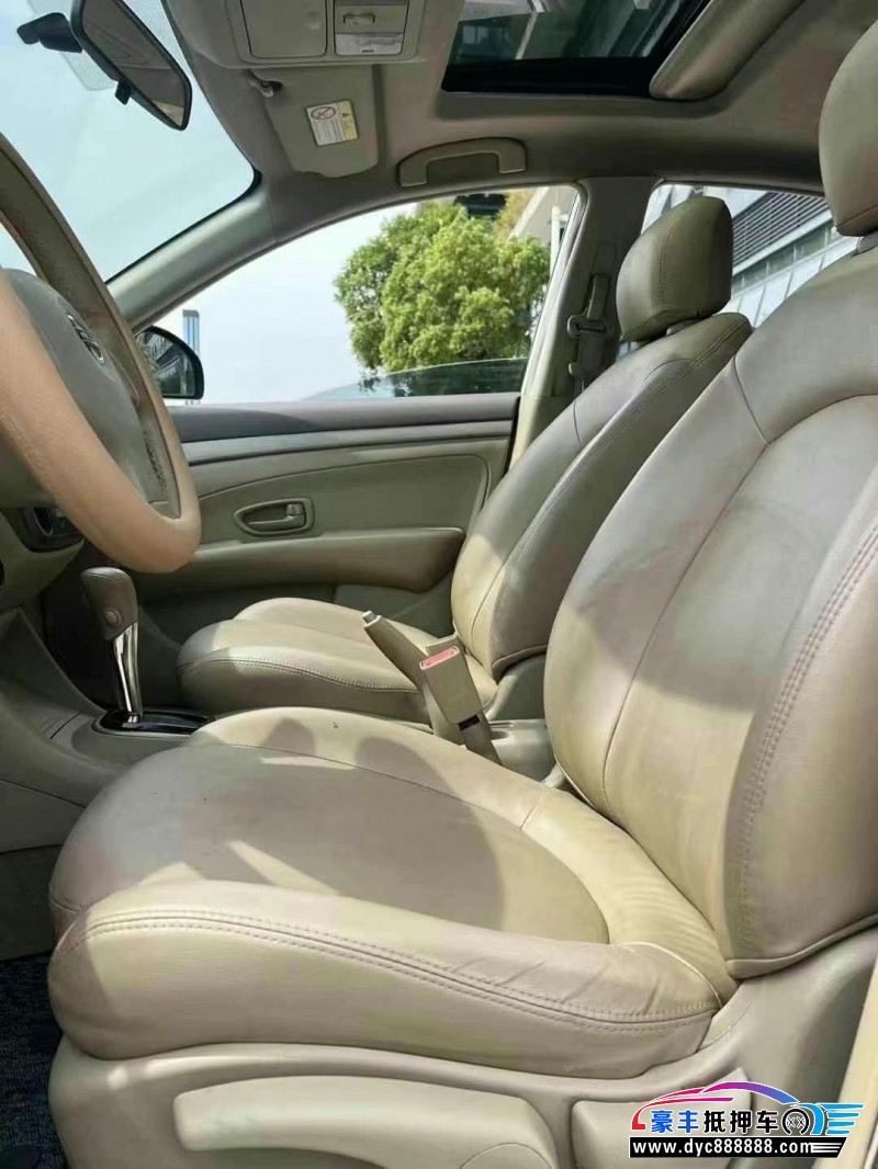 18年日产轩逸轿车抵押车出售