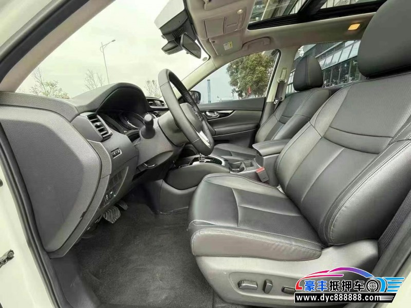 25年日产奇骏轿车抵押车出售