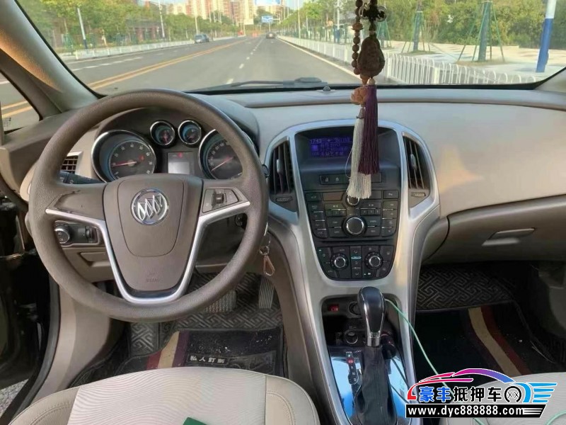 14年别克英朗轿车抵押车出售