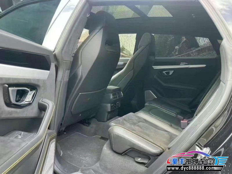 18年兰博基尼Urus轿车抵押车出售