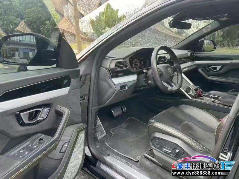 18年兰博基尼Urus轿车抵押车出售