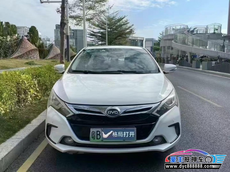 15年比亚迪秦轿车抵押车出售