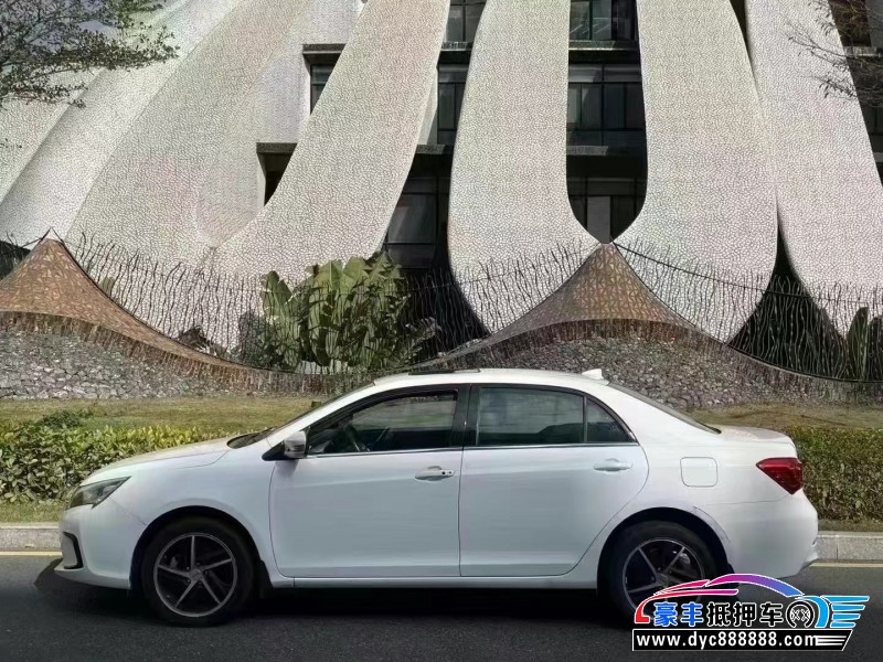 15年比亚迪秦轿车抵押车出售