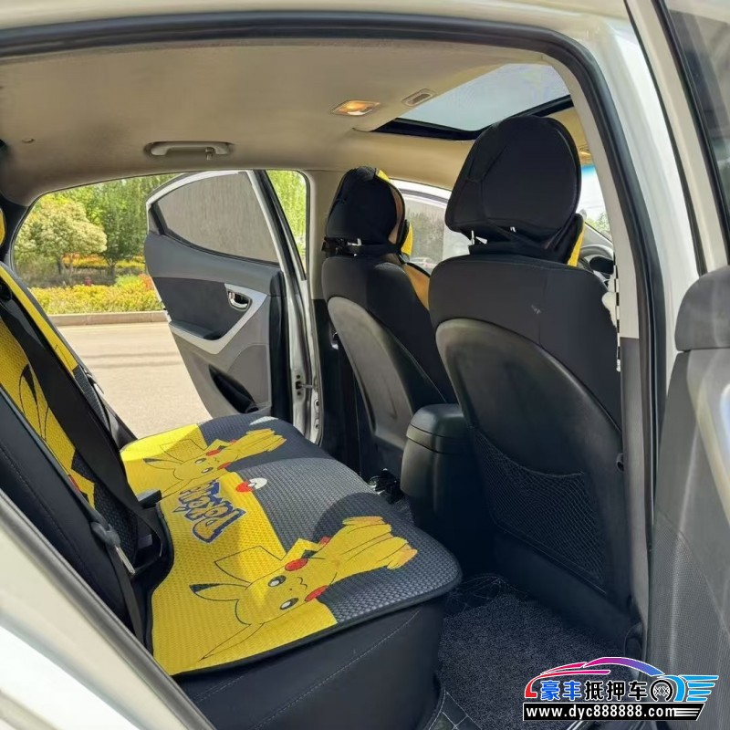 14年现代朗动轿车抵押车出售