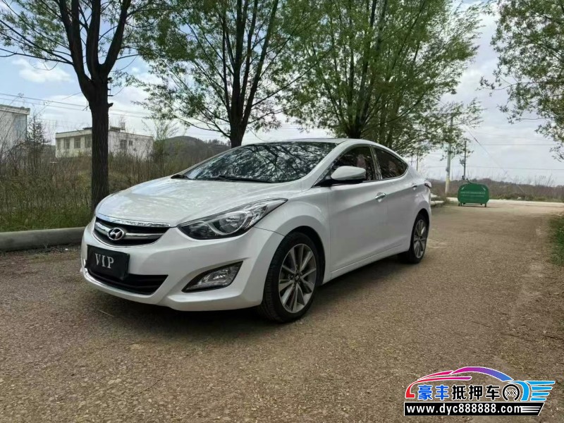 16年现代朗动轿车抵押车出售