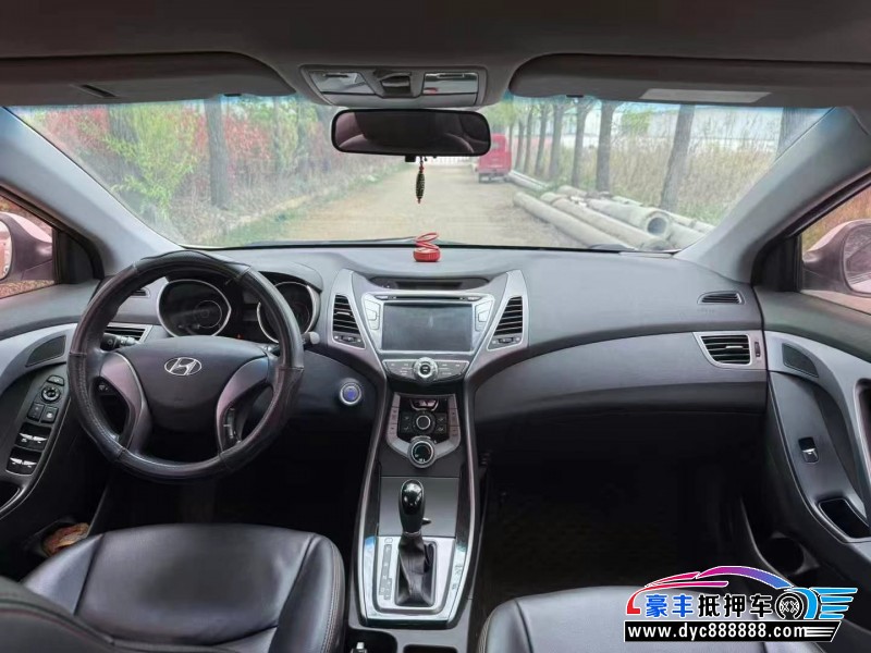 16年现代朗动轿车抵押车出售