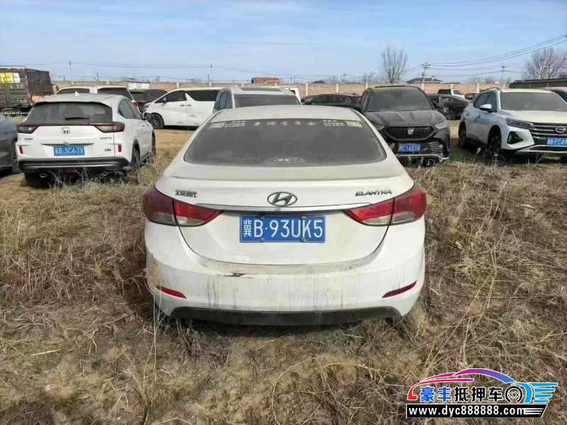 16年现代朗动轿车抵押车出售