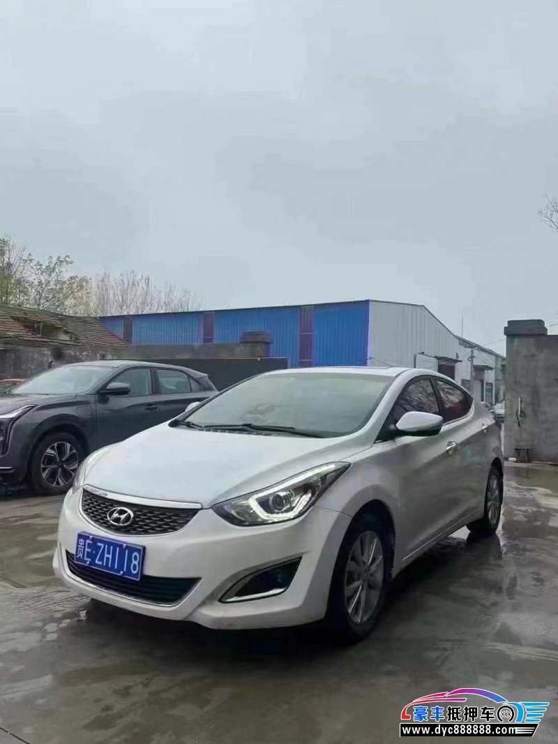 17年现代朗动轿车抵押车出售