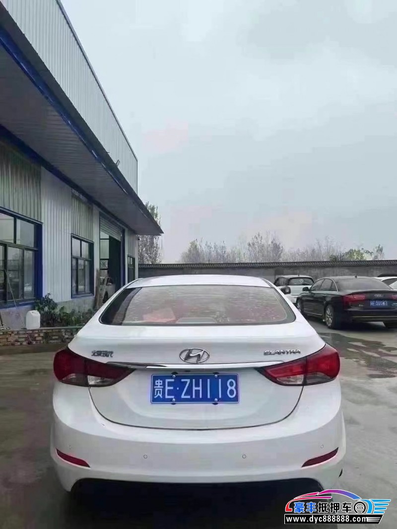 17年现代朗动轿车抵押车出售