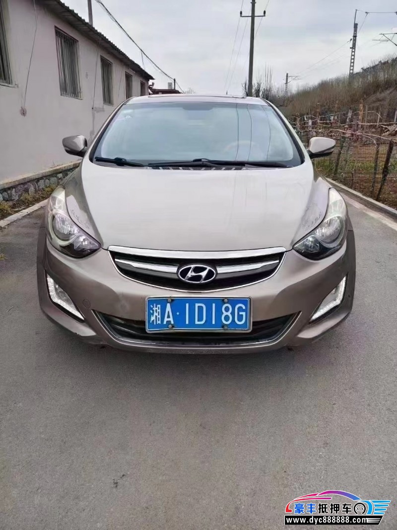 16年现代朗动轿车抵押车出售