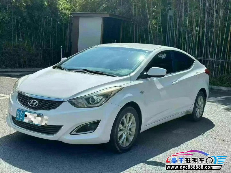 17年现代朗动轿车抵押车出售