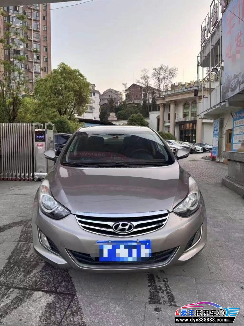 15年现代朗动轿车抵押车出售