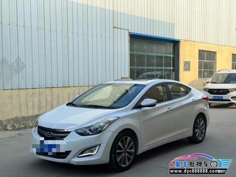 14年现代朗动轿车抵押车出售