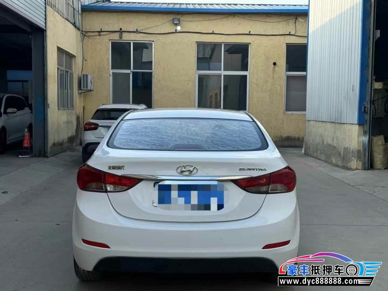 14年现代朗动轿车抵押车出售