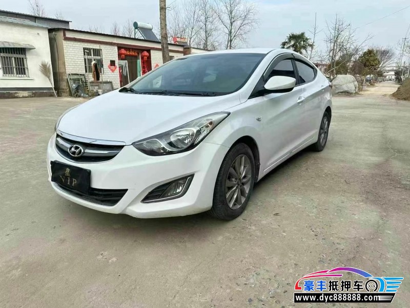 16年现代朗动轿车抵押车出售